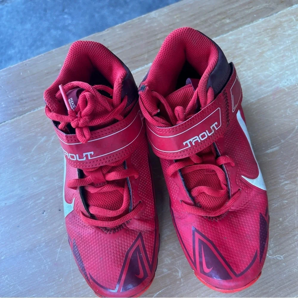 Nike Kids Red and Black Sneakers